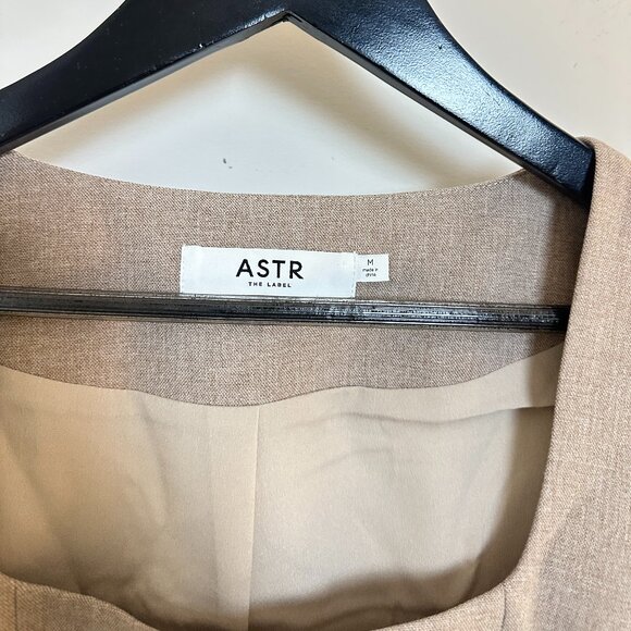 ASTR the Label Square Neck Short Sleeve Jacket in Taupe Size Medium - Picture 3 of 7